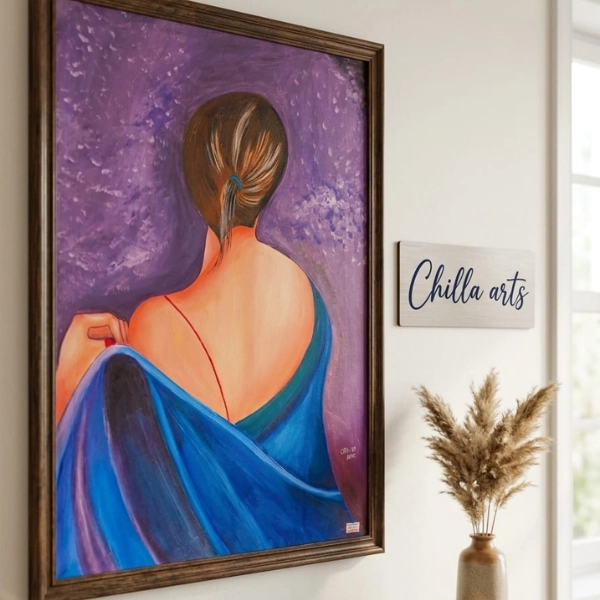 portrait-femme-robe-bleue-fond-violet